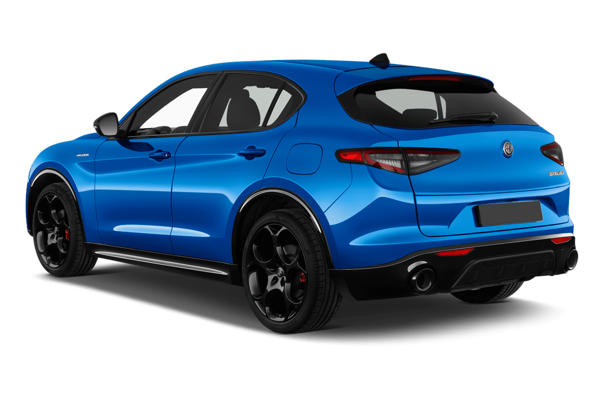 Schräge Heckansicht eines Alfa Romeo Stelvio , freigestellt