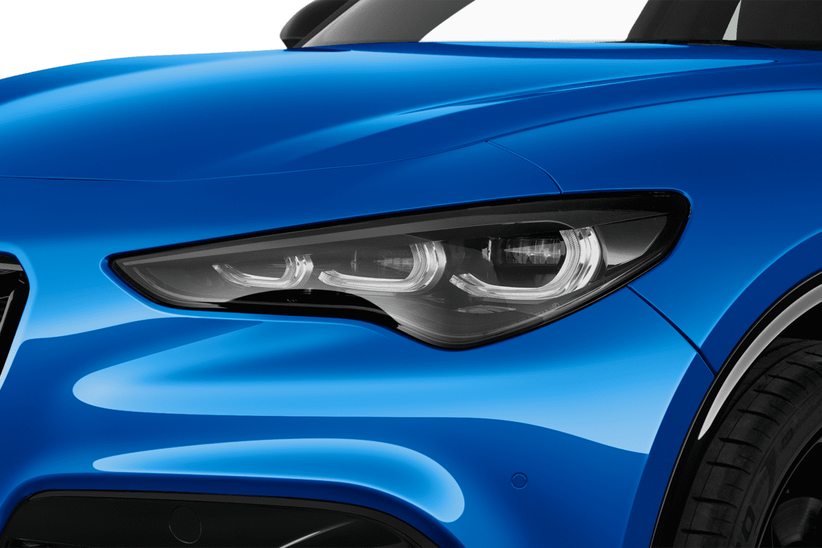 Frontscheinwerfer eines Alfa Romeo Stelvio 