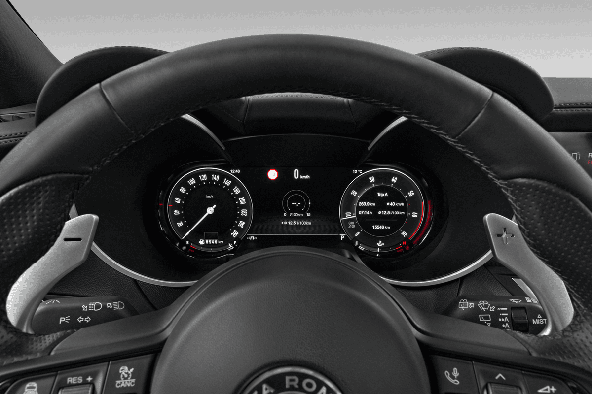 Kombiinstrument eines Alfa Romeo Stelvio 