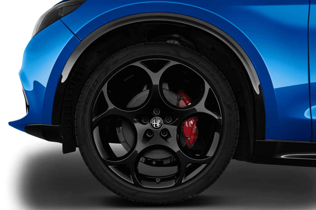 Radkappe oder Felge eines Alfa Romeo Stelvio 