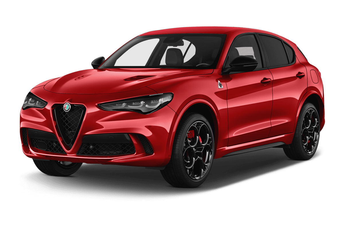 Schräge Frontansicht eines Alfa Romeo Stelvio Quadrifoglio, freigestellt