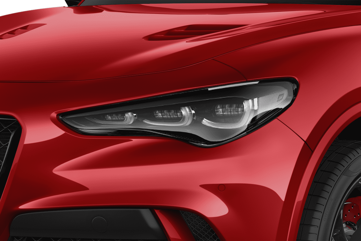 Frontscheinwerfer eines Alfa Romeo Stelvio Quadrifoglio