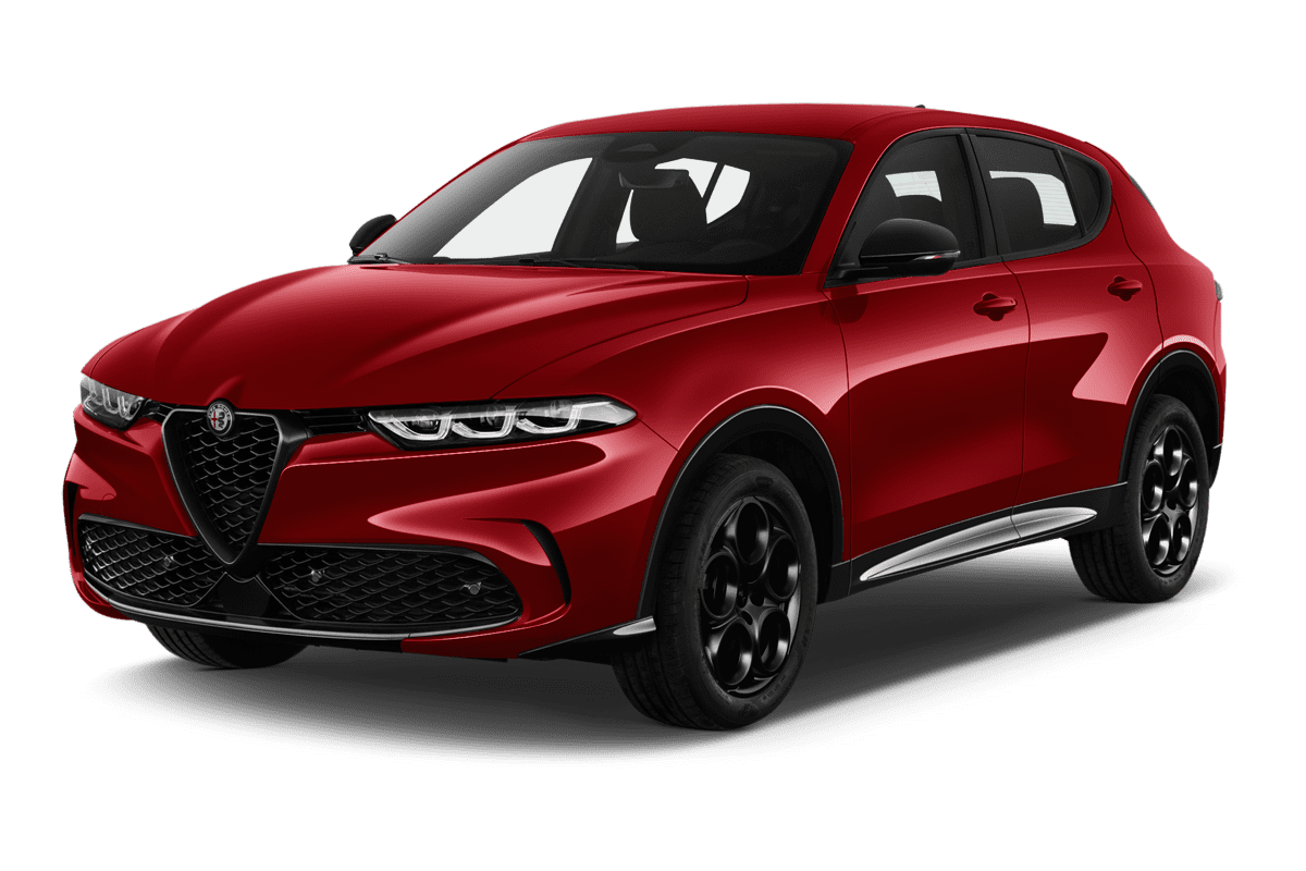 Schräge Frontansicht eines Alfa Romeo Tonale, freigestellt