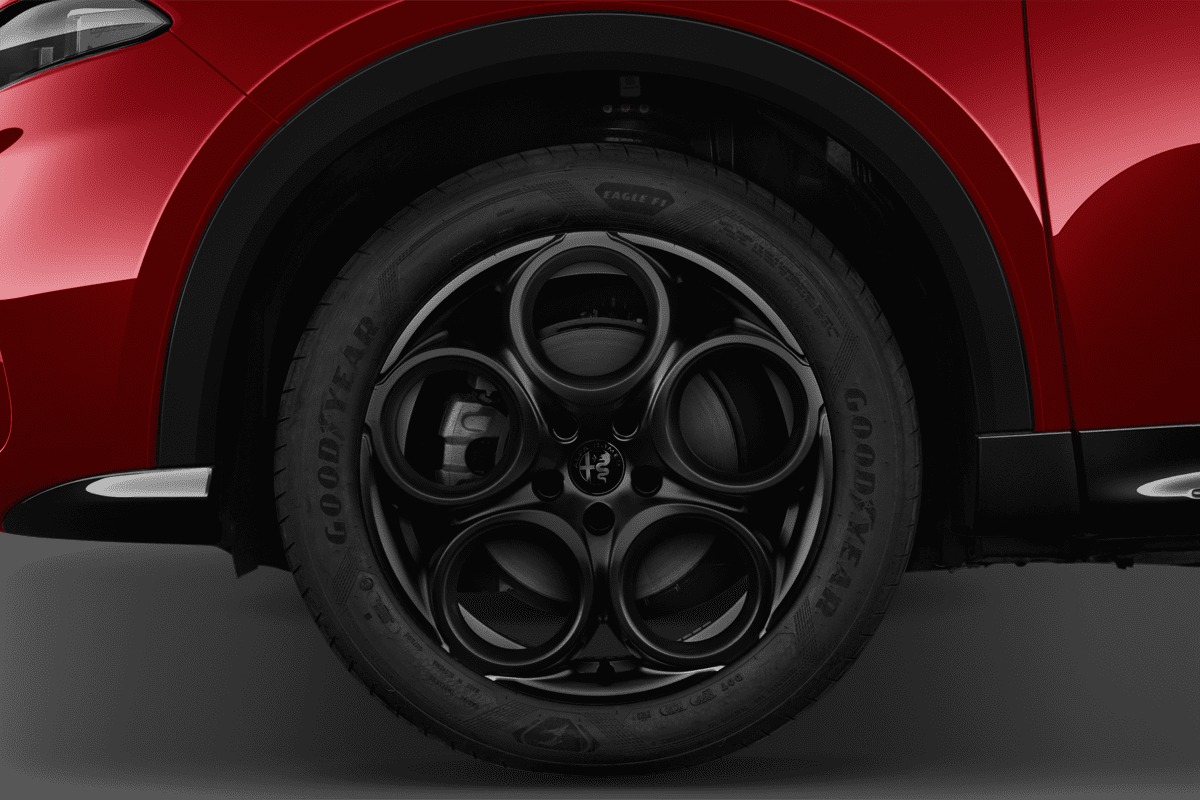 Radkappe oder Felge eines Alfa Romeo Tonale