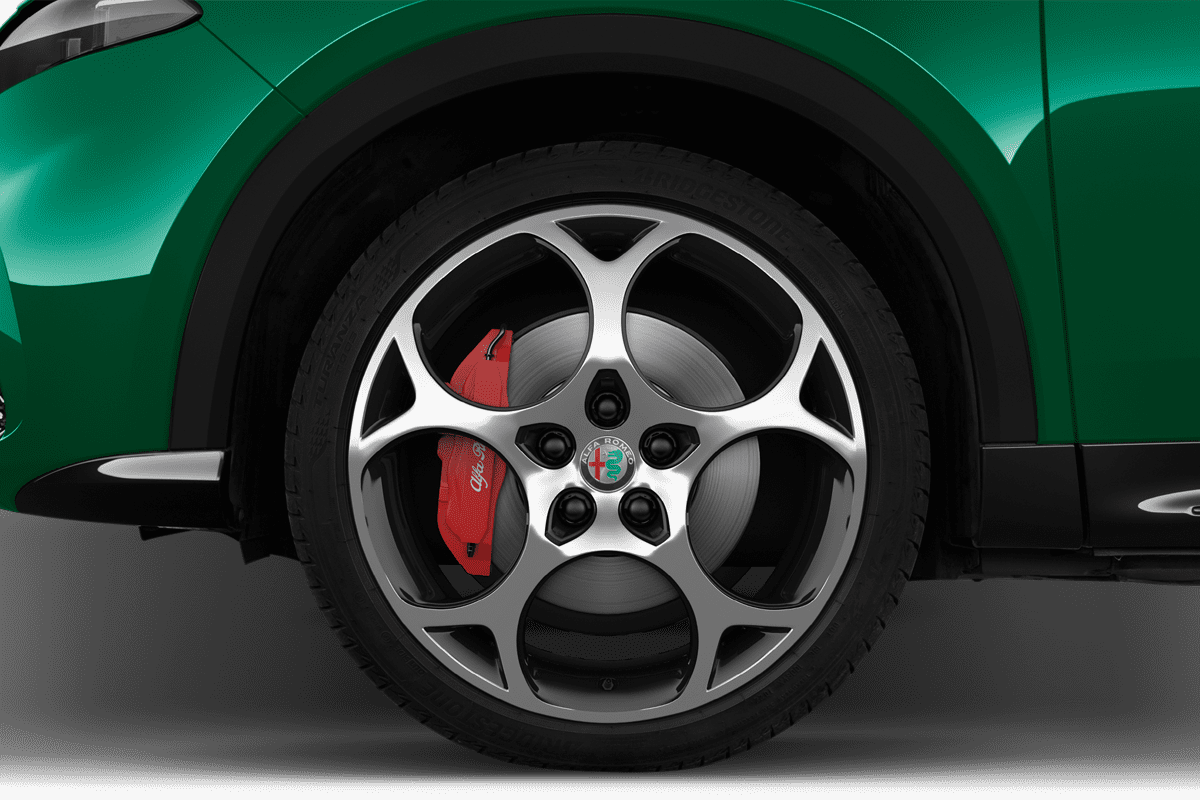 Radkappe oder Felge eines Alfa Romeo Tonale Plug-In-Hybrid