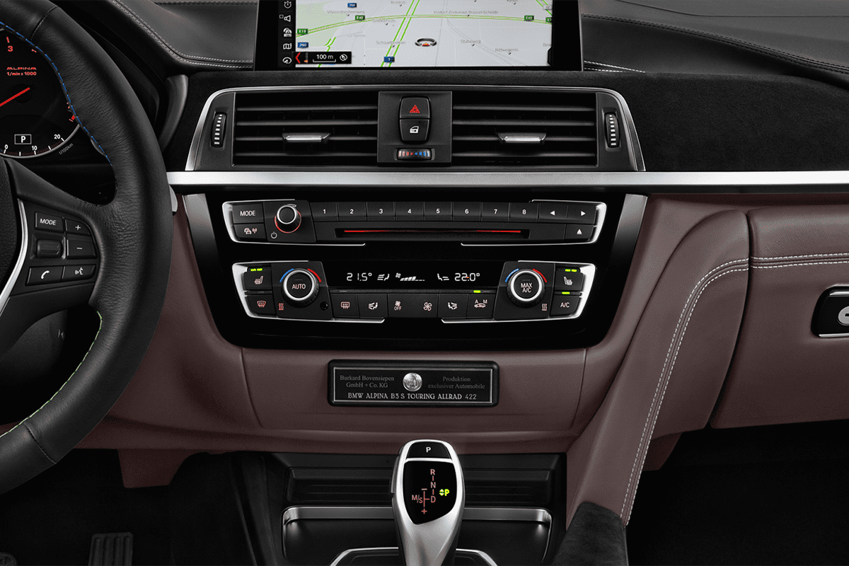 Mittelkonsole eines Alpina B3 Touring