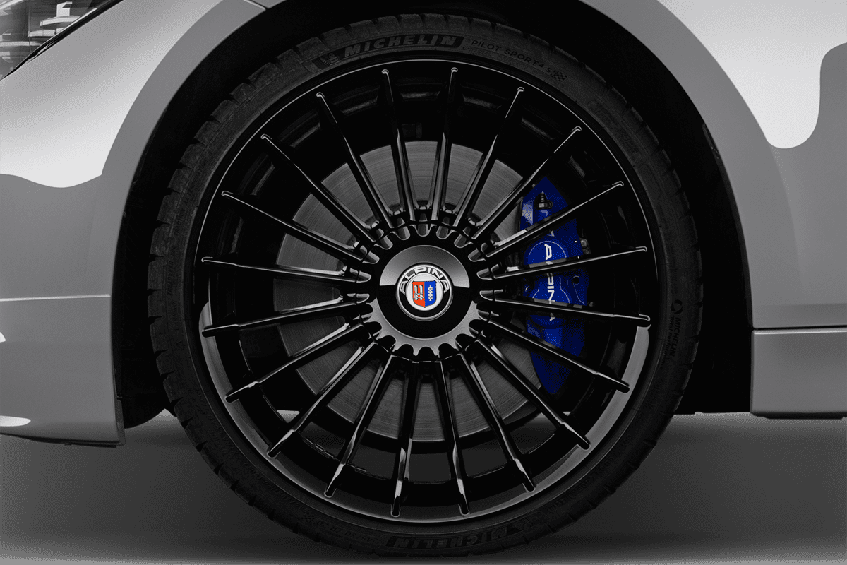 Radkappe oder Felge eines Alpina B3 Touring