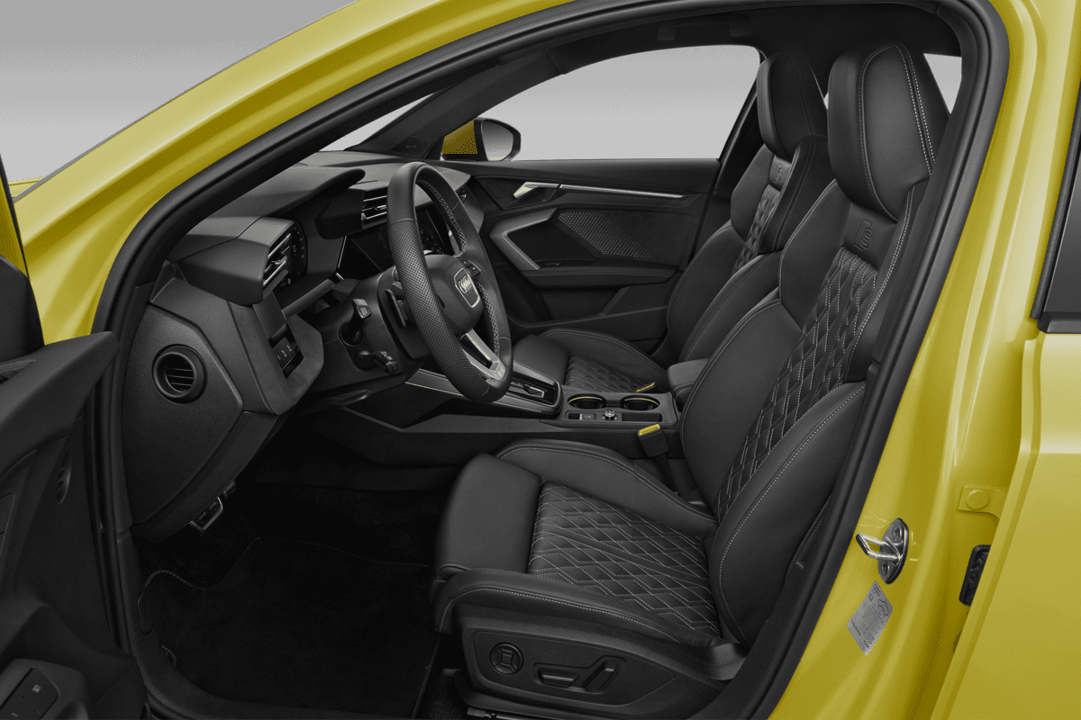 Vordersitze eines Audi A3 allstreet