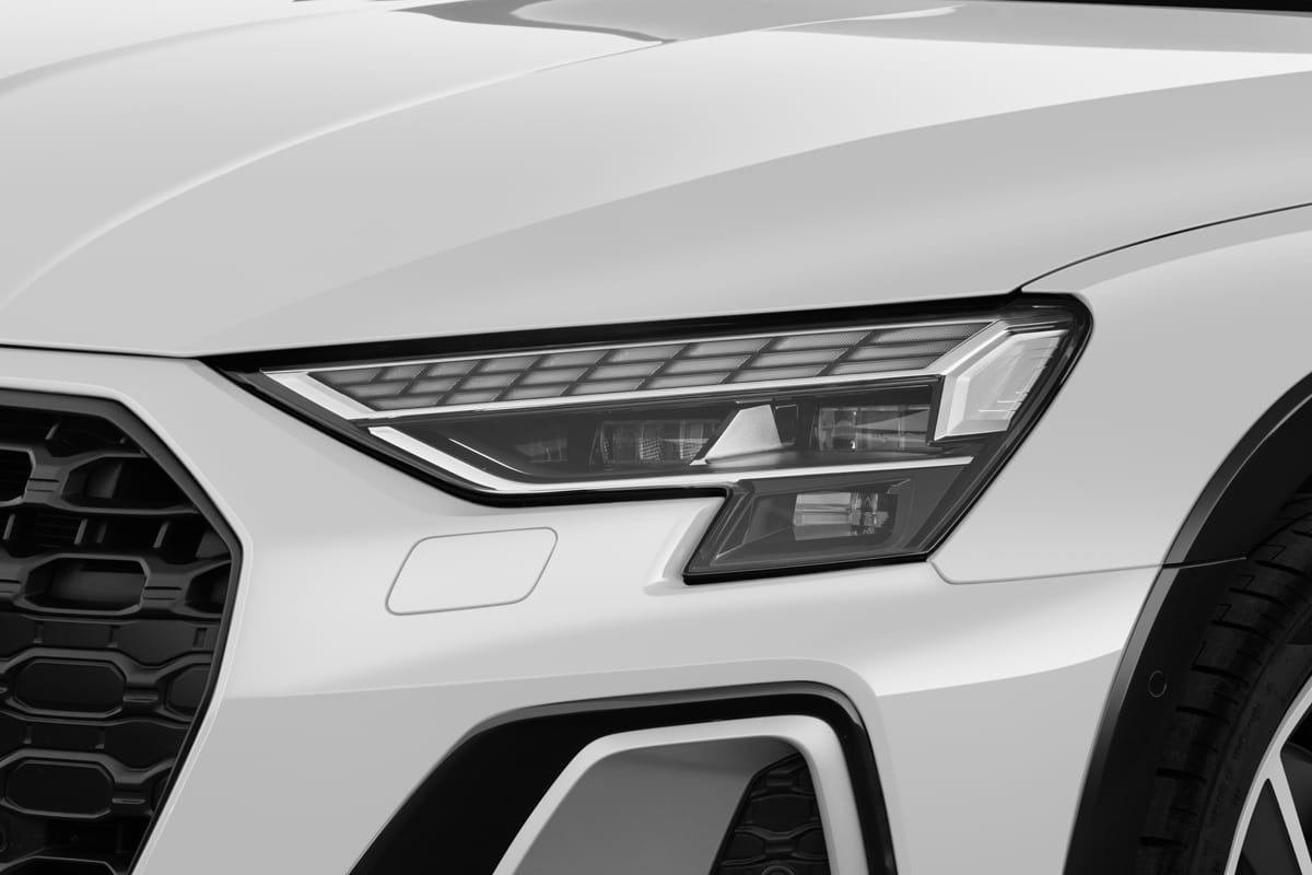 Frontscheinwerfer eines Audi A3 allstreet