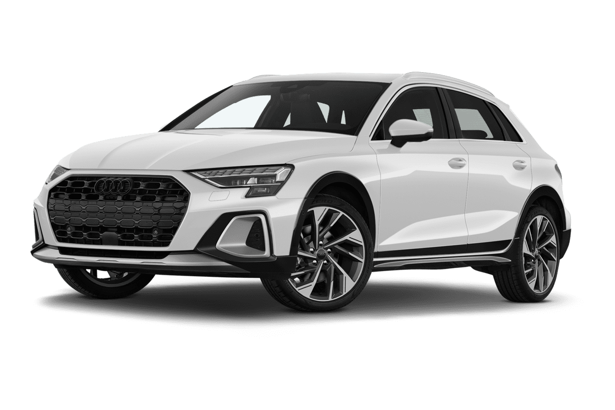 Tiefe, schräge Heckansicht eines Audi A3 allstreet, freigestellt