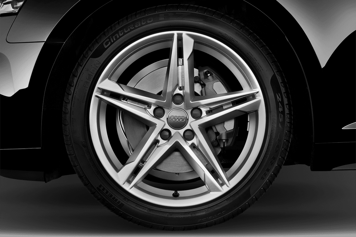 Radkappe oder Felge eines Audi A5 Sportback g-tron