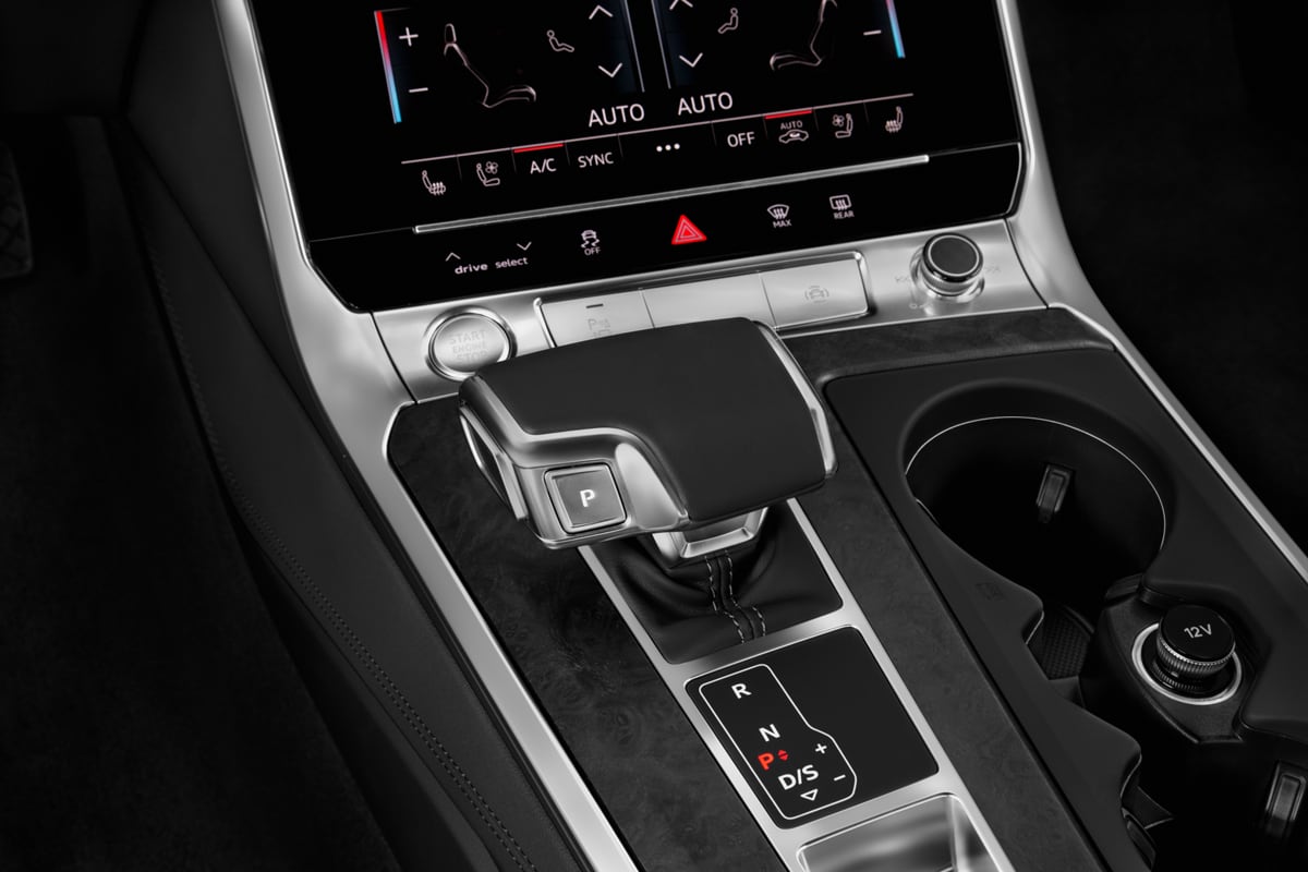 Schaltknüppel eines Audi A6 Limousine e-hybrid 