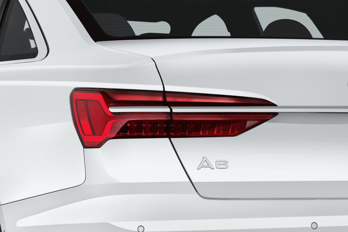 Heckleuchten eines Audi A6 Limousine e-hybrid 