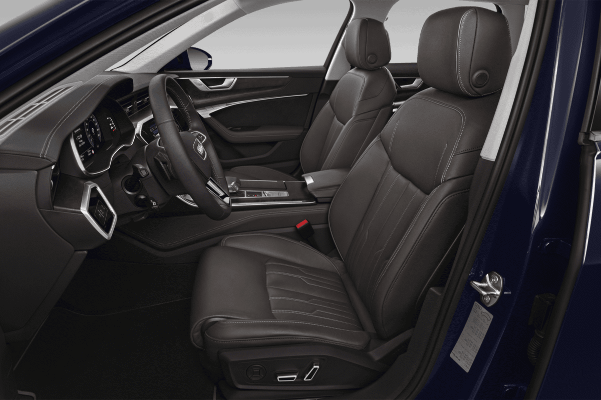 Vordersitze eines Audi A6 Allroad Quattro