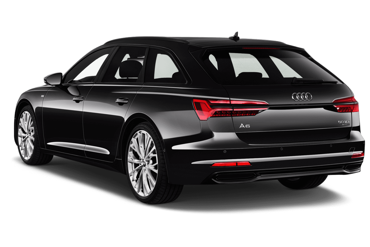 Schräge Heckansicht eines Audi A6 Avant e-hybrid, freigestellt