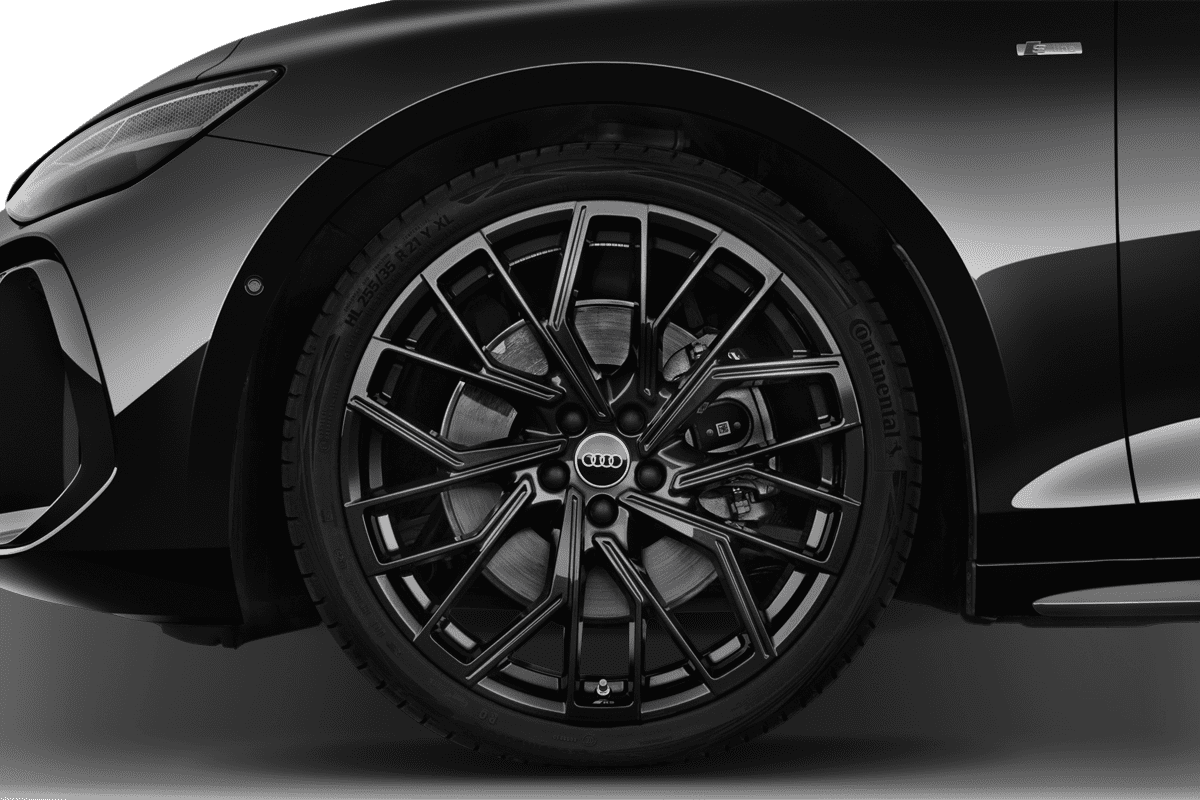 Radkappe oder Felge eines Audi A6 Avant 