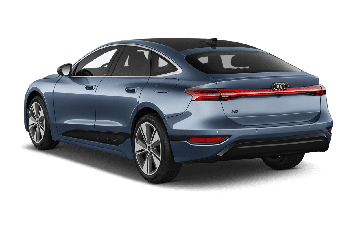 Schräge Heckansicht eines Audi A6 Sportback e-tron , freigestellt