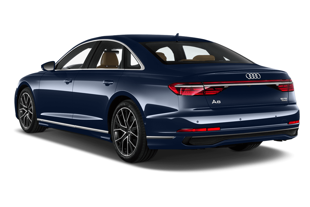 Schräge Heckansicht eines Audi A8, freigestellt