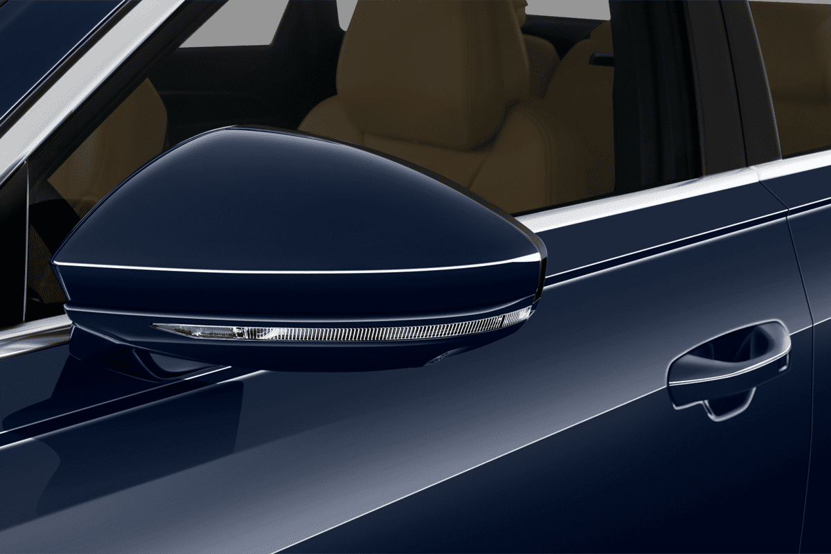 Rückspiegel eines Audi A8