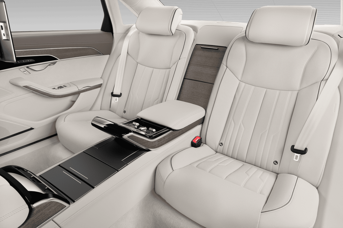 Rücksitzbank eines Audi A8 TFSI e