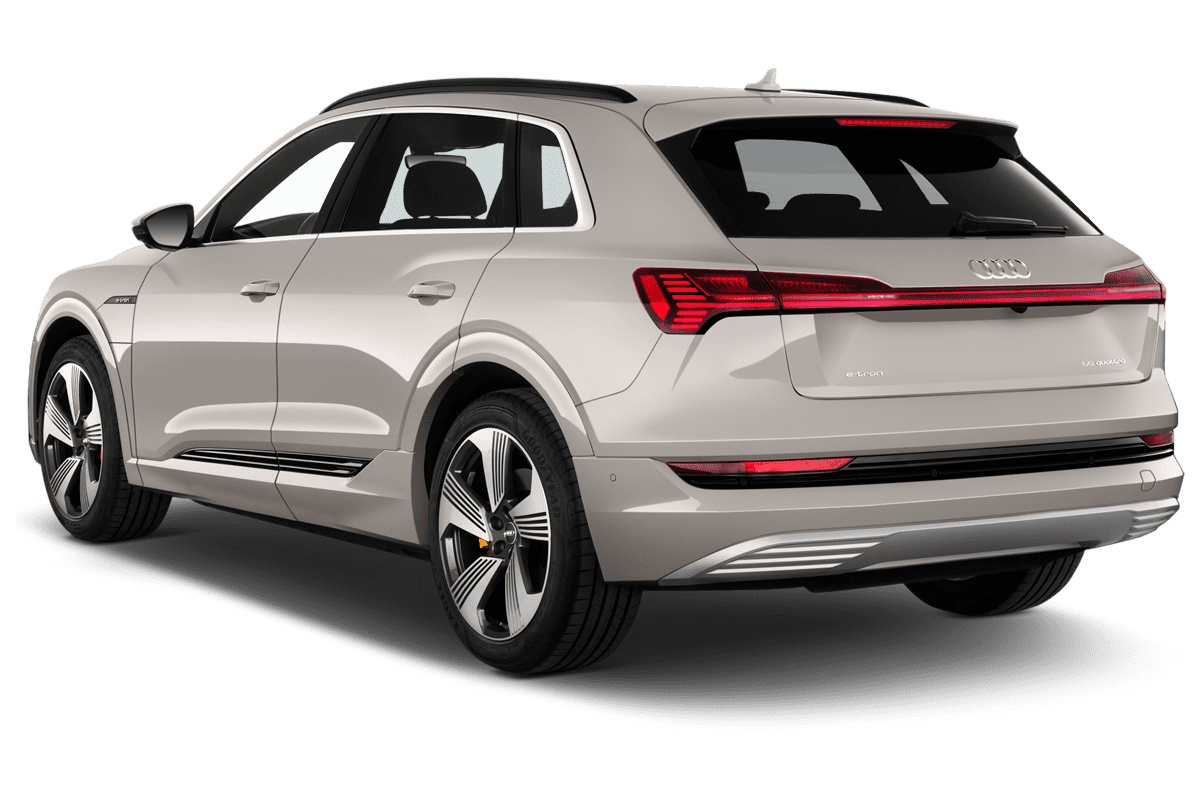Schräge Heckansicht eines Audi e-tron S, freigestellt