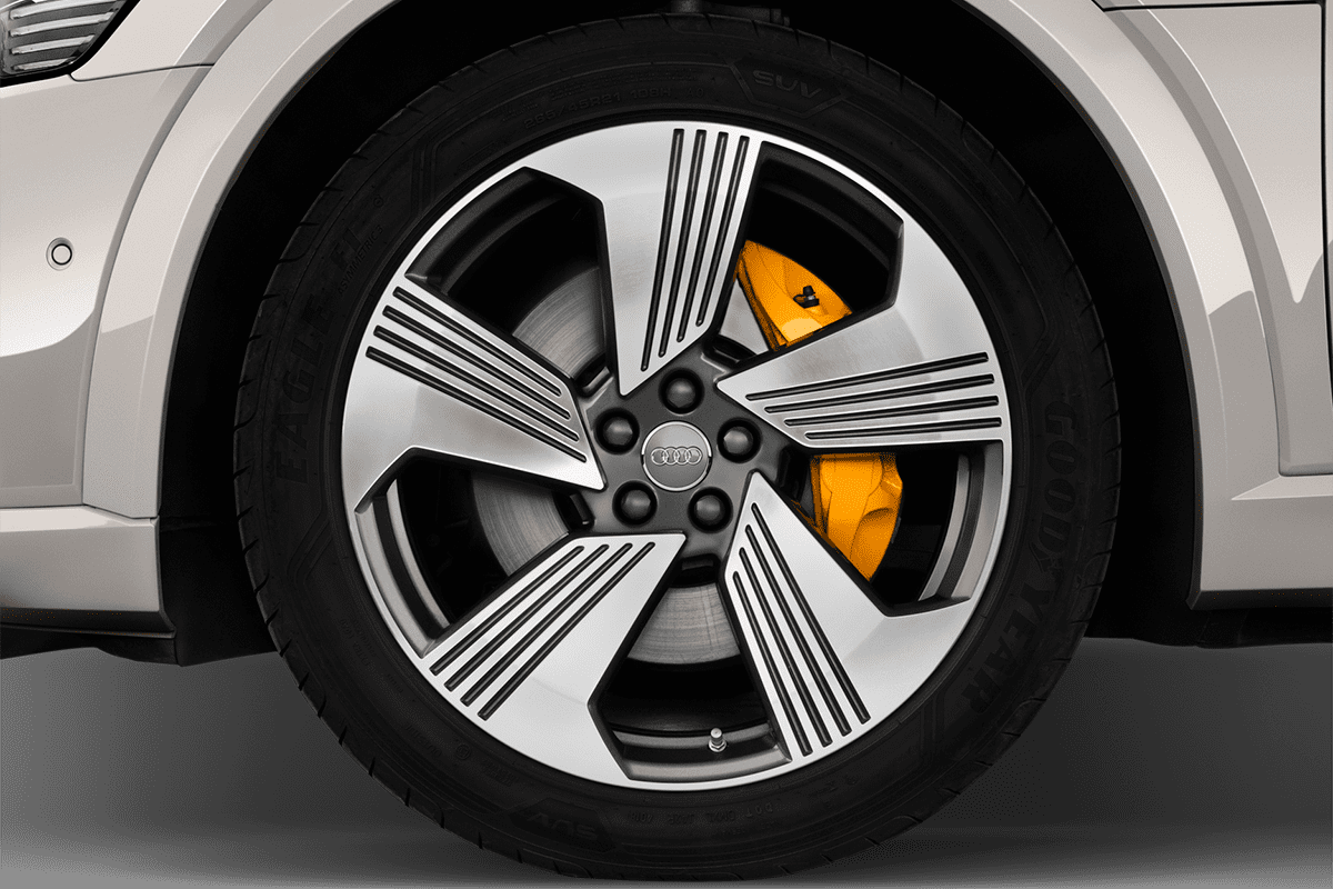 Radkappe oder Felge eines Audi e-tron S