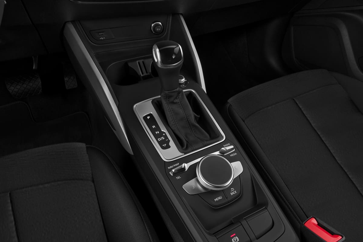 Schaltknüppel eines Audi Q2