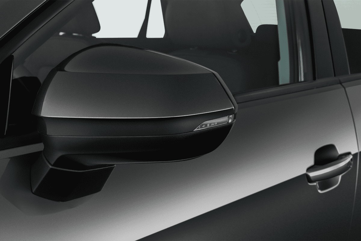 Rückspiegel eines Audi Q2 