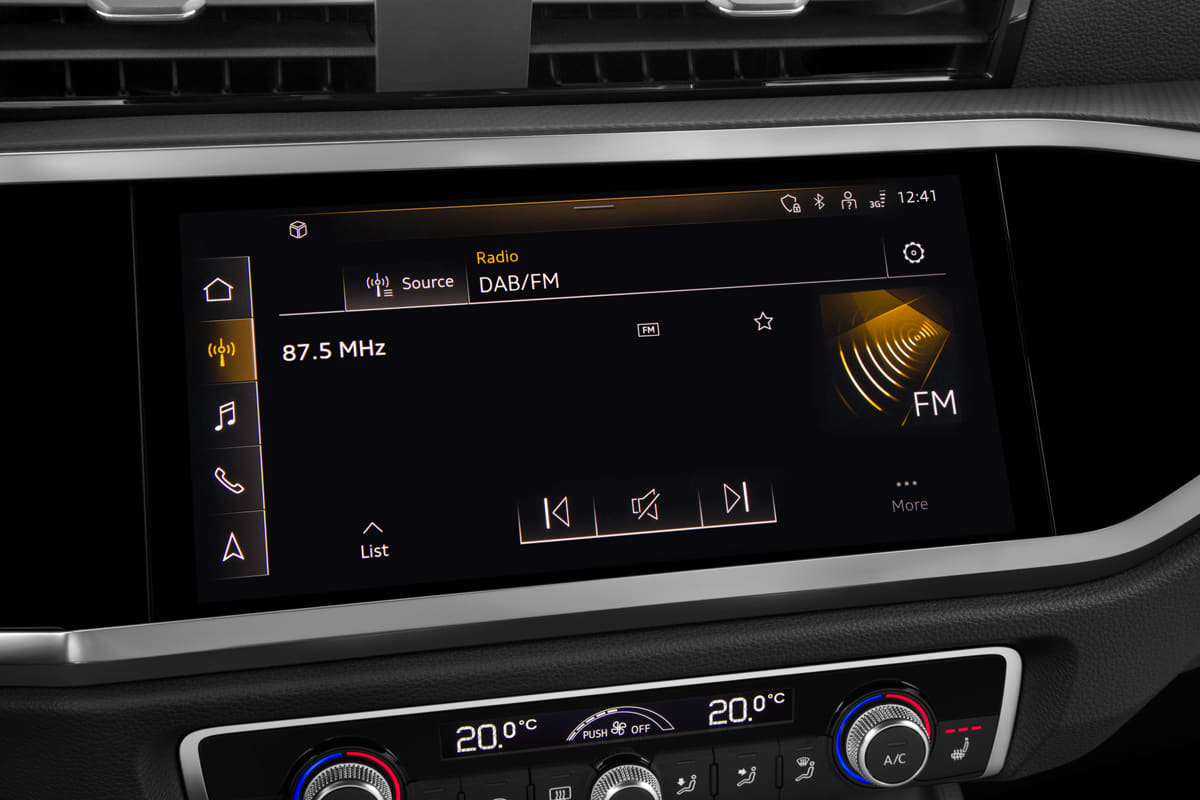 Audiosystem eines Audi Q3 SUV (neues Modell)