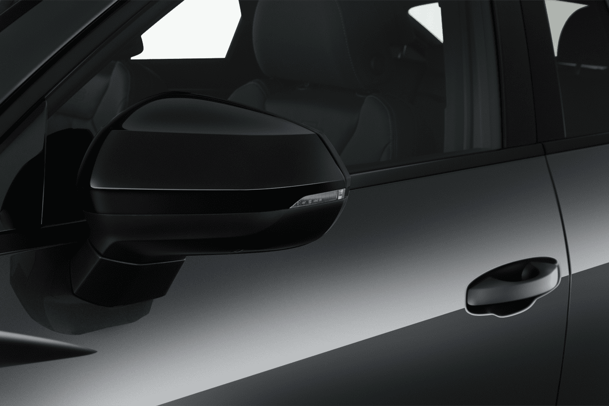 Rückspiegel eines Audi Q3 Sportback