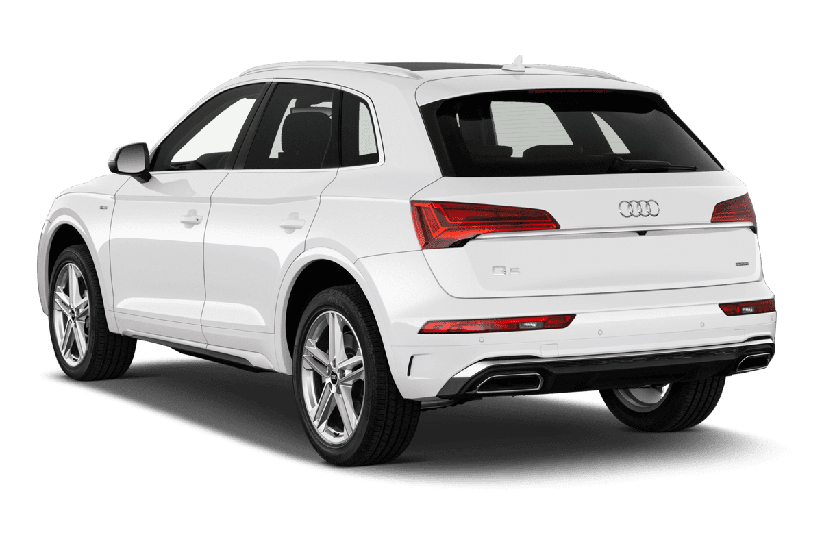 Schräge Heckansicht eines Audi Q5 SUV (neues Modell), freigestellt