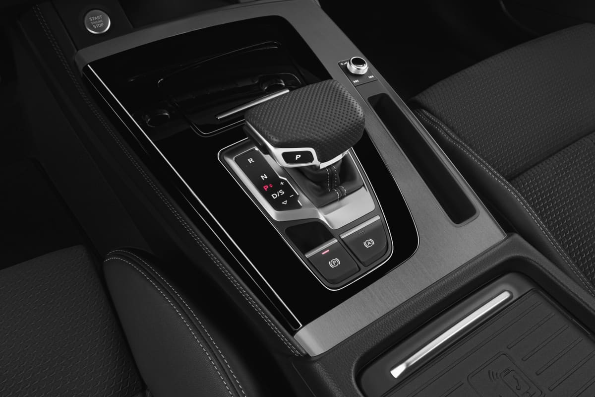 Schaltknüppel eines Audi Q5 SUV (neues Modell)
