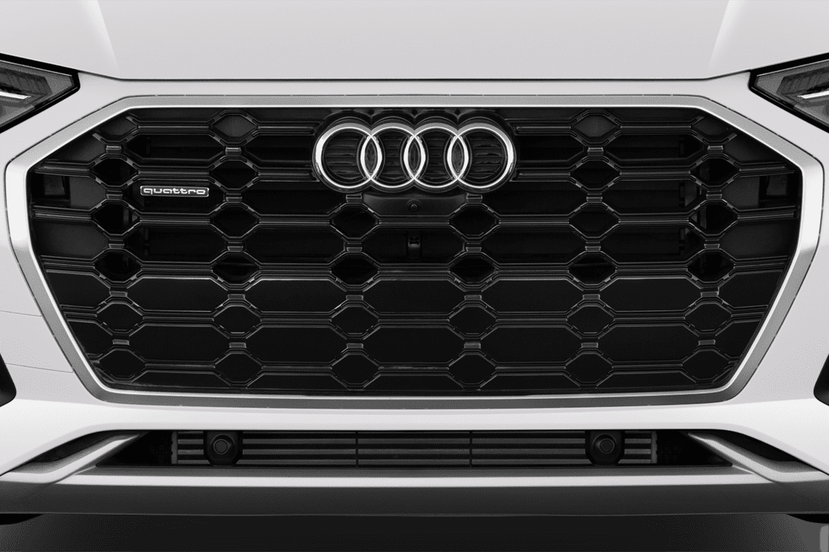 Kühlergrill eines Audi Q5 SUV (neues Modell)
