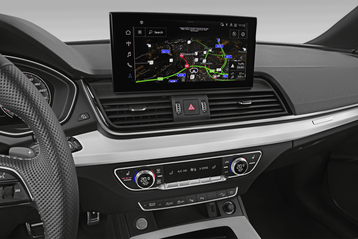 Mittelkonsole eines Audi Q5 SUV (neues Modell)