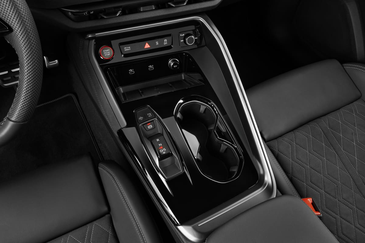 Schaltknüppel eines Audi Q5 SUV 