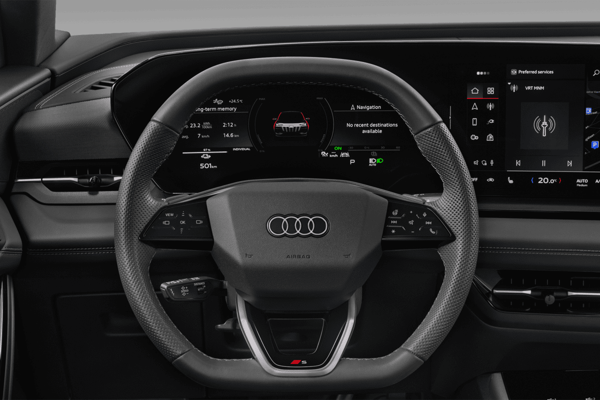 Lenkrad eines Audi Q6 SUV e-tron