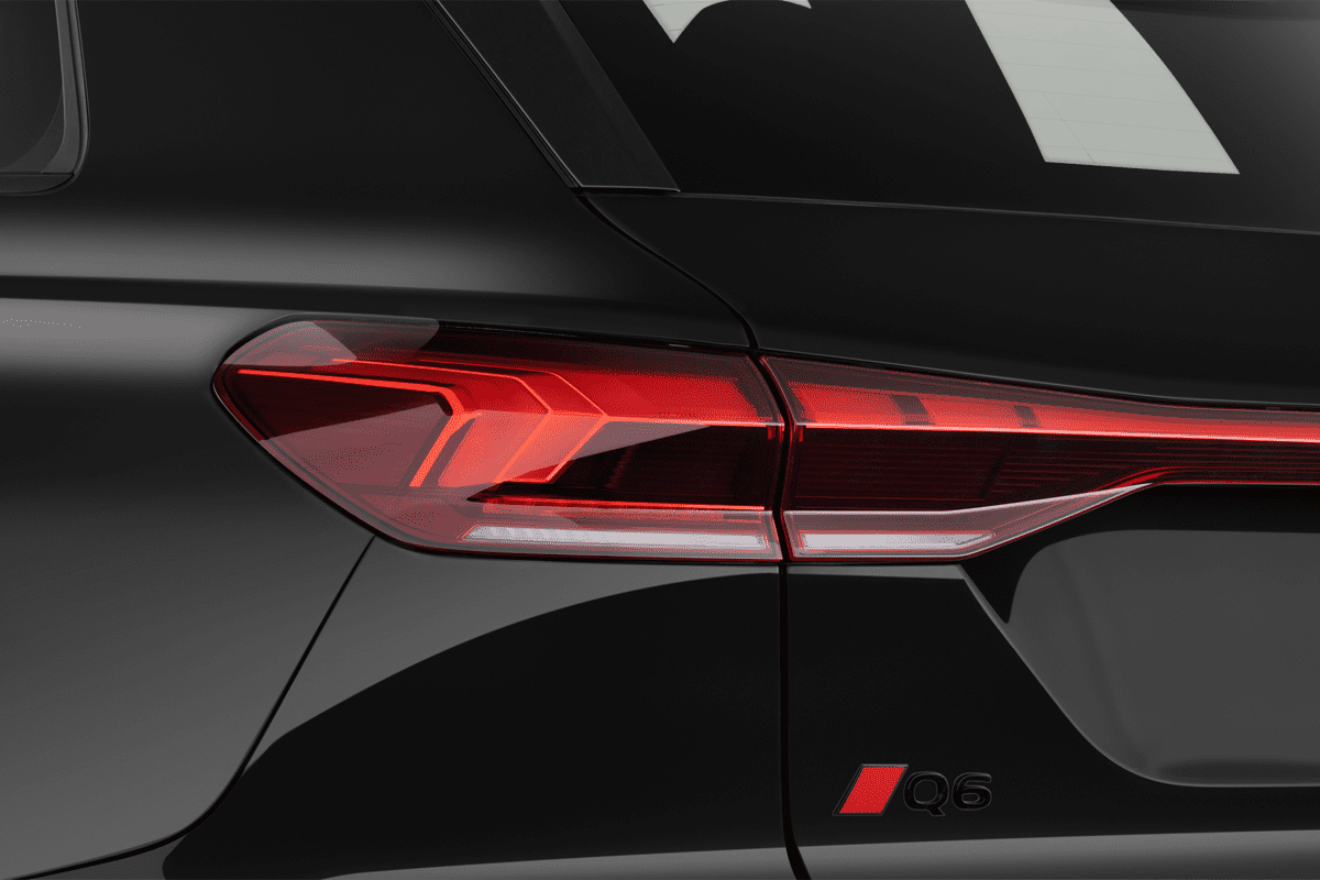 Heckleuchten eines Audi Q6 SUV e-tron