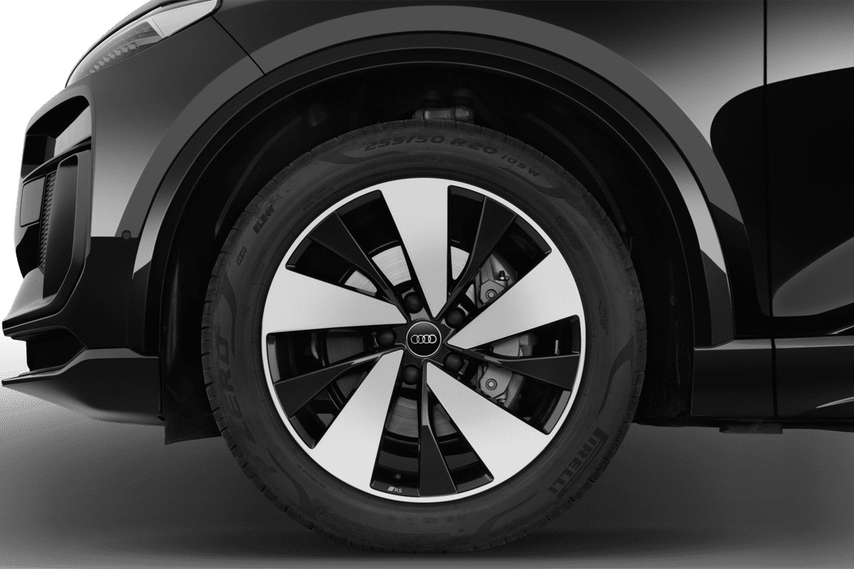 Radkappe oder Felge eines Audi Q6 SUV e-tron