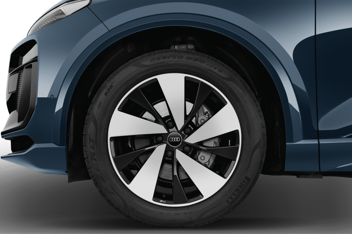 Radkappe oder Felge eines Audi Q6 SUV e-tron