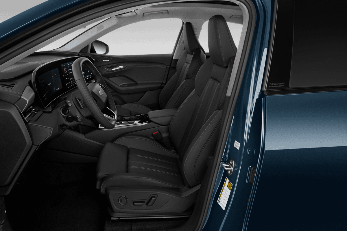 Vordersitze eines Audi Q6 Sportback e-tron