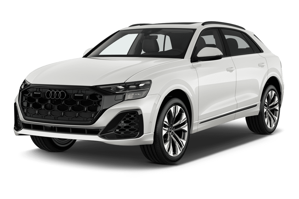 Schräge Frontansicht eines Audi Q8 SUV TFSI e , freigestellt