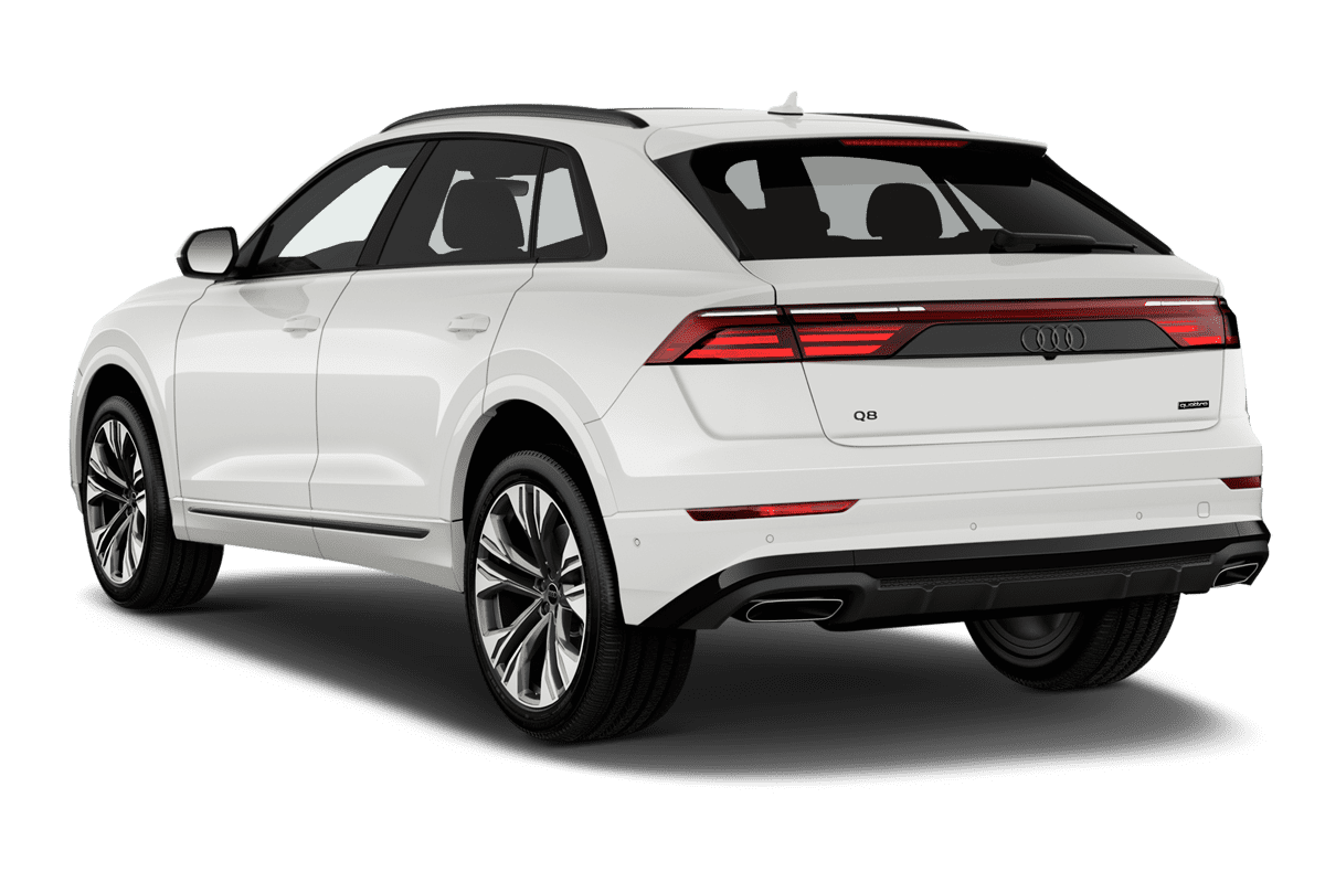 Schräge Heckansicht eines Audi Q8 SUV TFSI e , freigestellt
