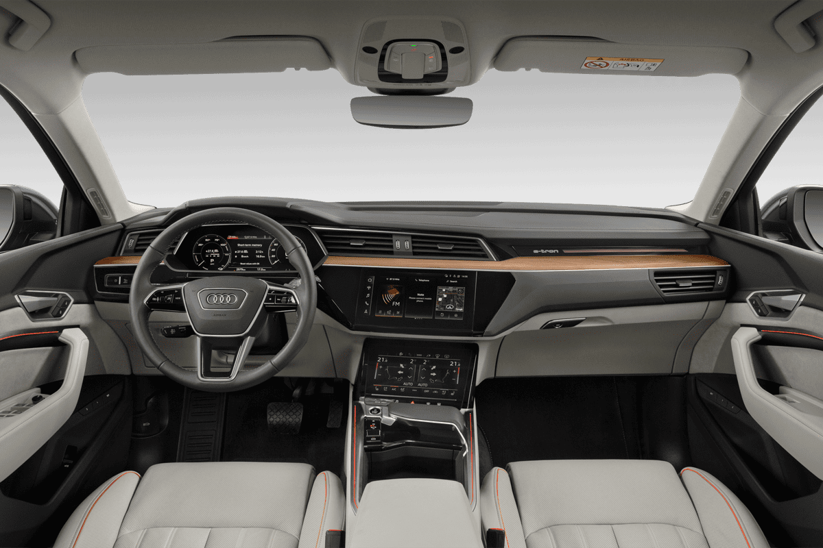 Armaturenbrett eines Audi Q8 e-tron