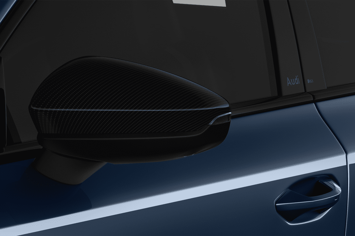 Rückspiegel eines Audi RS3 Limousine