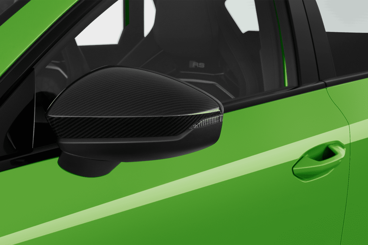 Rückspiegel eines Audi RS3 Sportback 