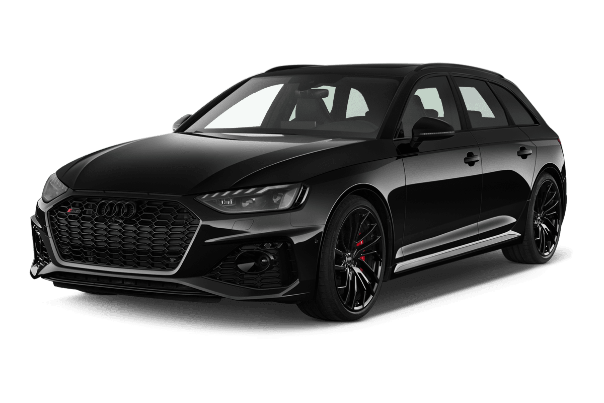 Schräge Frontansicht eines Audi RS4 Avant, freigestellt