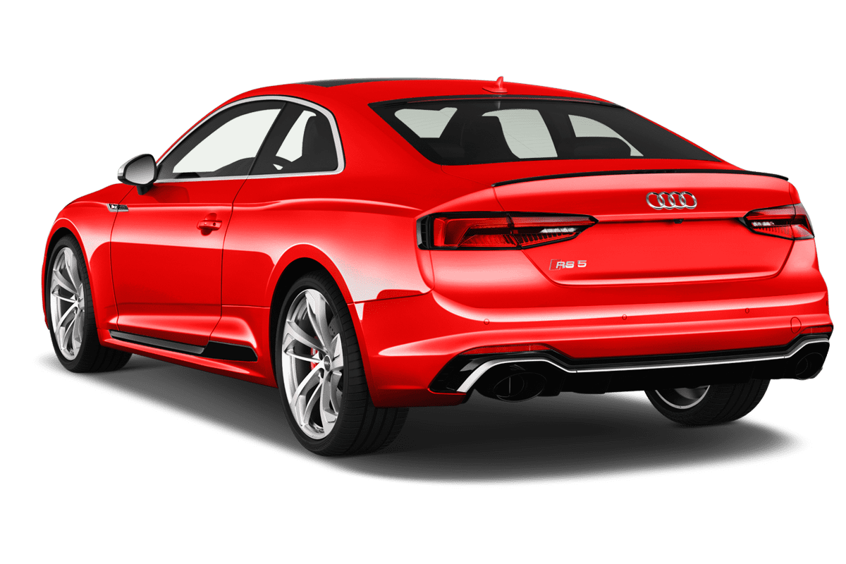 Schräge Heckansicht eines Audi RS5 Coupé, freigestellt