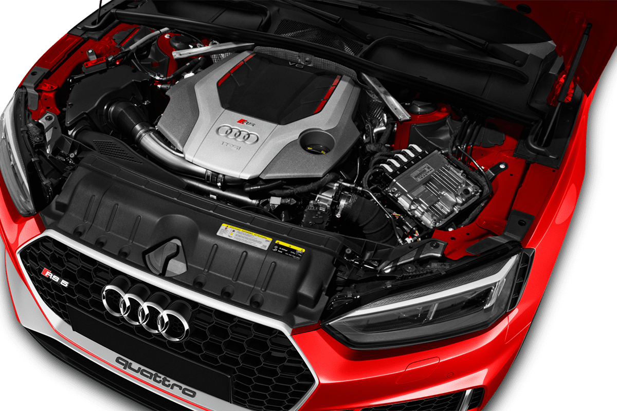 Motorraum eines Audi RS5 Coupé