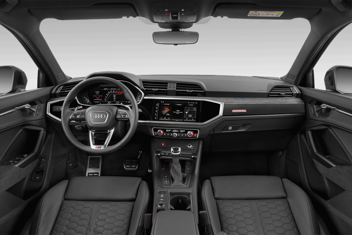 Armaturenbrett eines Audi RS Q3 Sportback