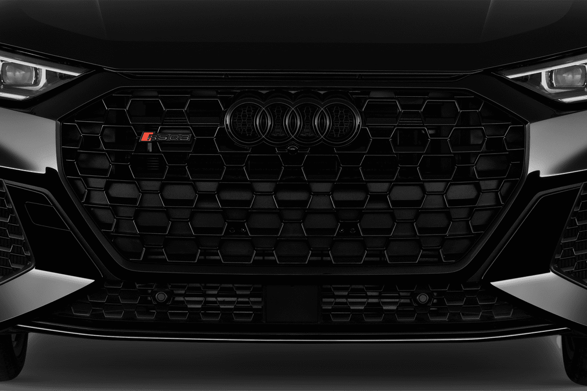 Kühlergrill eines Audi RS Q3 Sportback